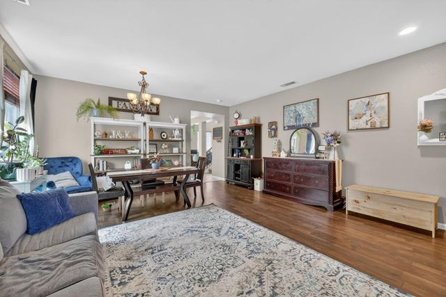 1085 Ashford Ln, Lincoln, CA 95648
