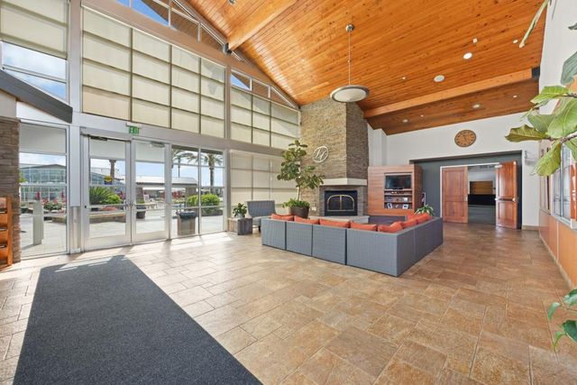 1085 Ashford Ln, Lincoln, CA 95648