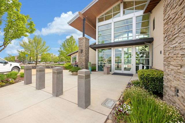 1085 Ashford Ln, Lincoln, CA 95648
