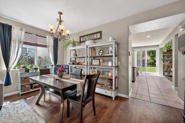 1085 Ashford Ln, Lincoln, CA 95648