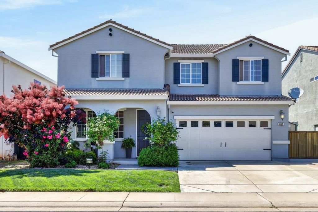 1085 Ashford Ln, Lincoln, CA 95648