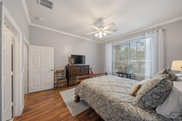 326 Creekwood W, Montgomery, TX 77356