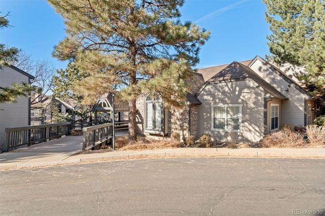 9242 E Arbor Circle B, Englewood, CO 80111