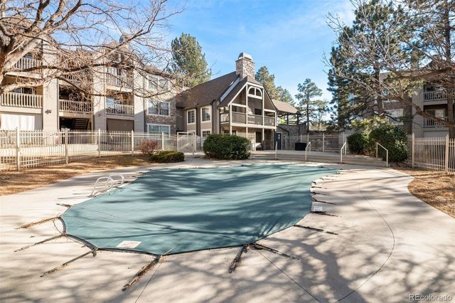 9242 E Arbor Circle B, Englewood, CO 80111