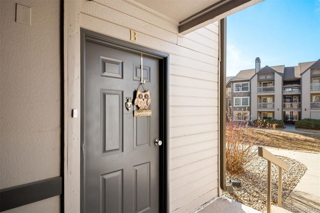 9242 E Arbor Circle B, Englewood, CO 80111