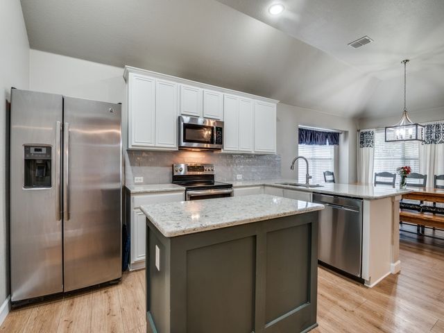 6413 Morning Dew Drive, Midlothian, TX 76065