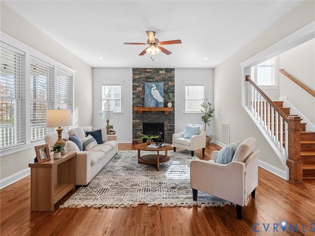 2001 Tulip Hill Dr, Midlothian, VA 23112