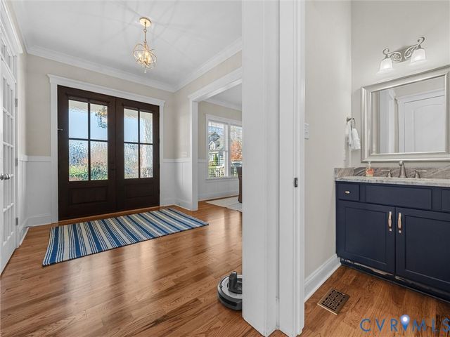 2001 Tulip Hill Dr, Midlothian, VA 23112