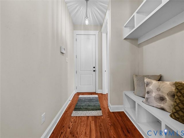 2001 Tulip Hill Dr, Midlothian, VA 23112