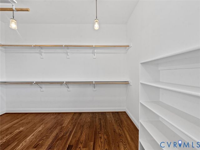 2001 Tulip Hill Dr, Midlothian, VA 23112