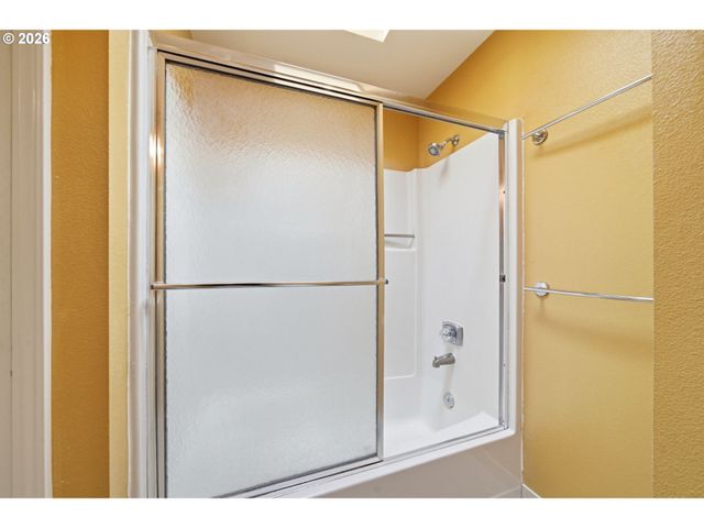 6442 Se 131ST Ave, Portland, OR 97236