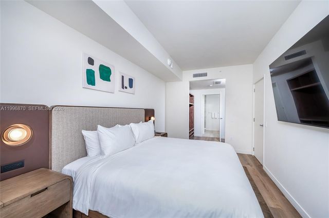 1611 SW 2nd Ave 216, Miami, FL 33129