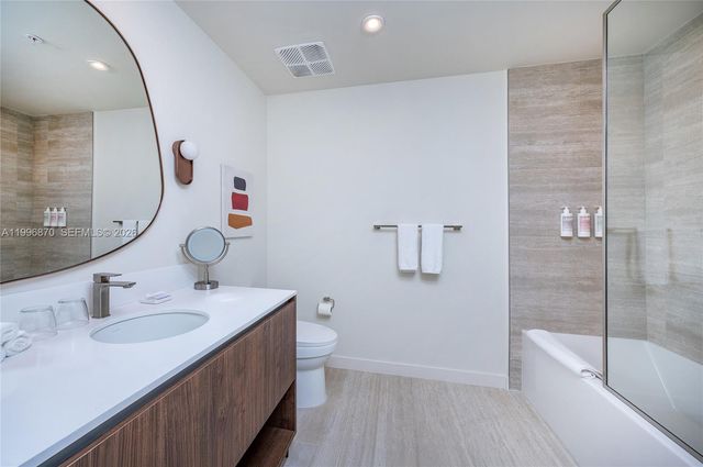 1611 SW 2nd Ave 216, Miami, FL 33129