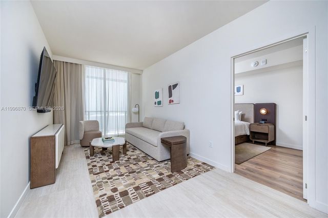 1611 SW 2nd Ave 216, Miami, FL 33129