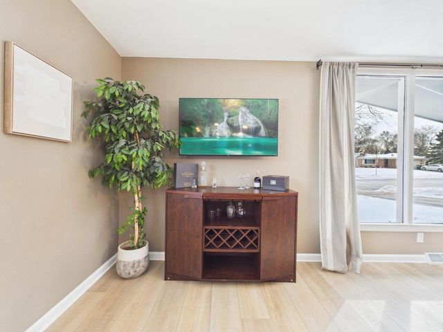 2000 Ramona ROAD, Waukesha, WI 53186