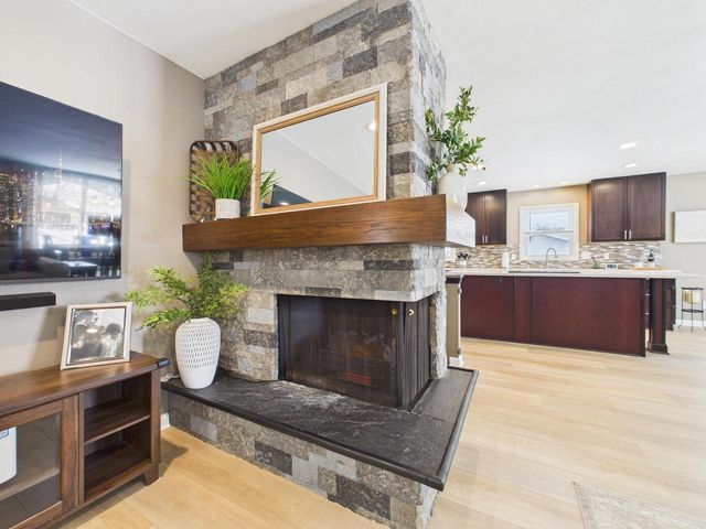 2000 Ramona ROAD, Waukesha, WI 53186