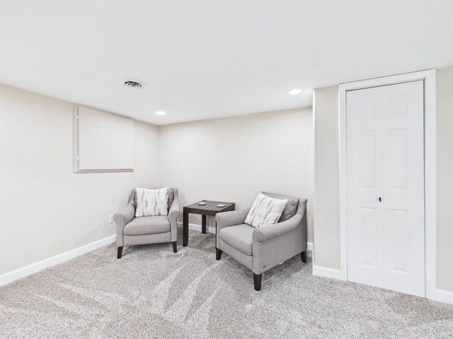 2000 Ramona ROAD, Waukesha, WI 53186