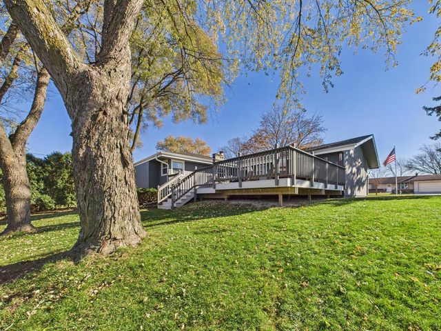 2000 Ramona ROAD, Waukesha, WI 53186