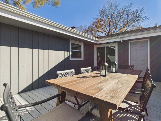 2000 Ramona ROAD, Waukesha, WI 53186