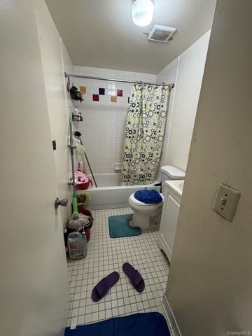 34-26 10th Street, Astoria, NY 11106