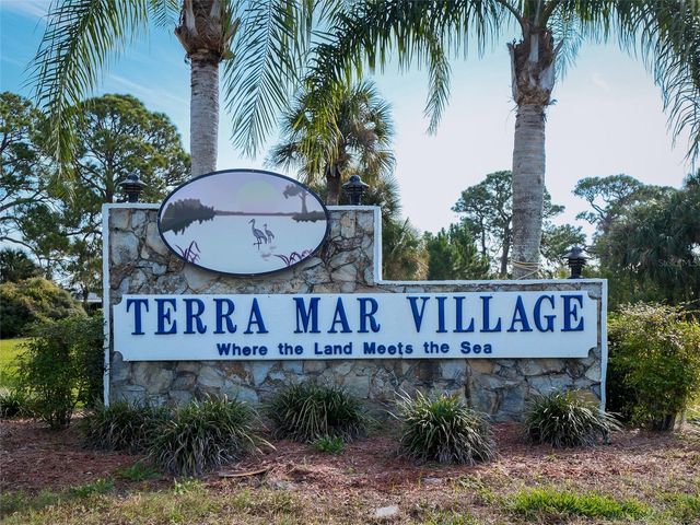 4422 INDIAN RIVER DRIVE W, Edgewater, FL 32141