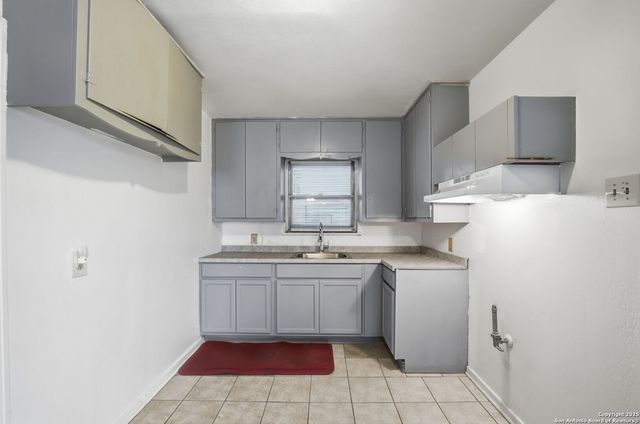 107 Northgate, San Antonio, TX 78218