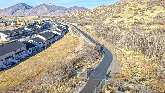 4877 S HEARTWOOD RD, Mapleton, UT 84664