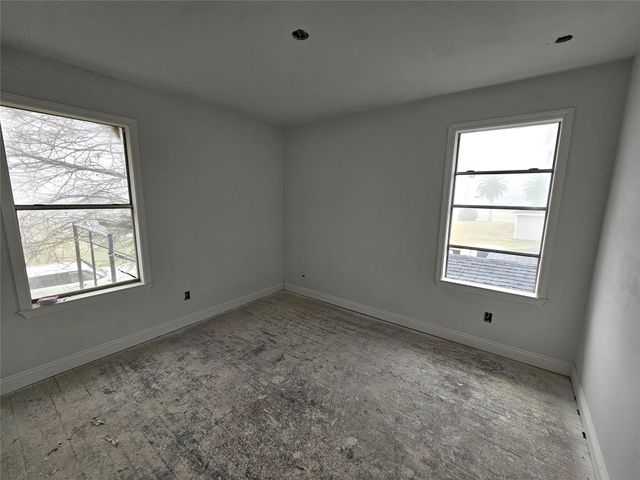 1101 4th Avenue N, Texas City, TX 77590