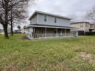 1101 4th Avenue N, Texas City, TX 77590