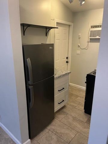 275 NW 32nd Street C, Oakland Park, FL 33309