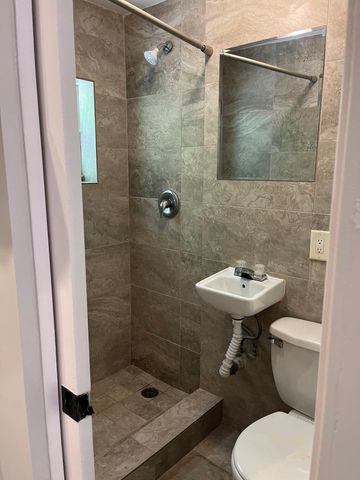 275 NW 32nd Street C, Oakland Park, FL 33309