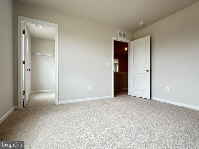 36 PATTERSON RD, Charles Town, WV 25414