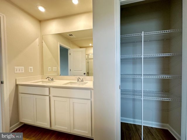 36 PATTERSON RD, Charles Town, WV 25414