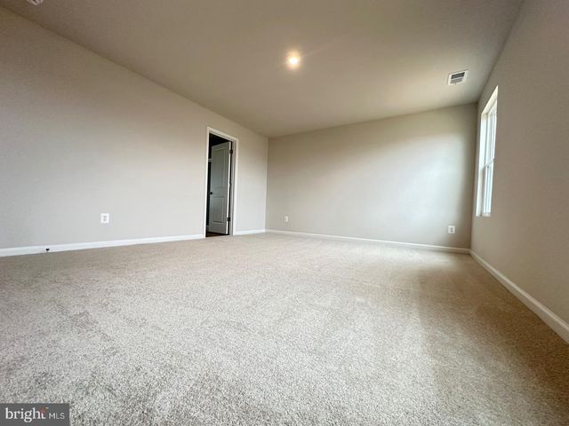 36 PATTERSON RD, Charles Town, WV 25414