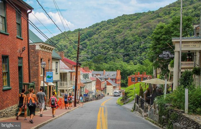 36 PATTERSON RD, Charles Town, WV 25414