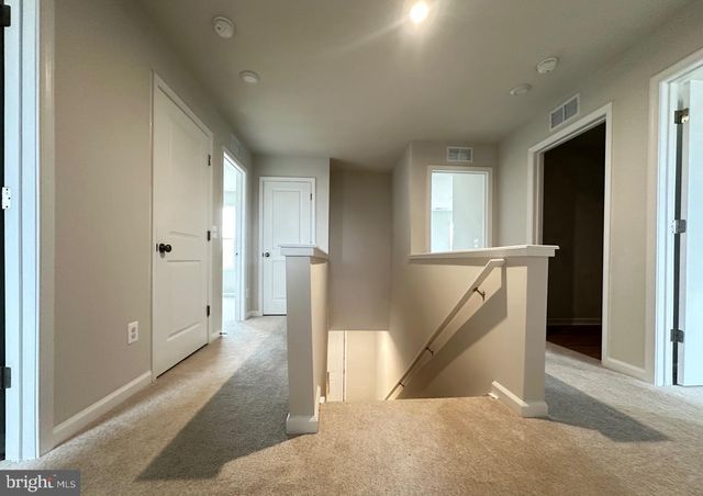 36 PATTERSON RD, Charles Town, WV 25414