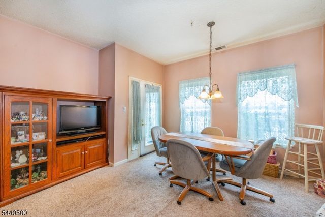 308 Brittany Dr 308, Wayne Twp., NJ 07470