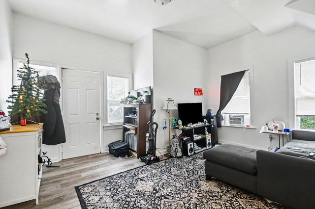 613 Fuller Avenue Se, City Of Grand Rapids, MI 49506