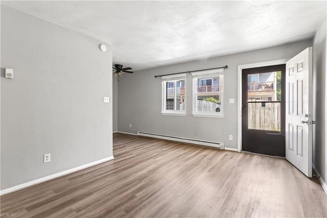 1423 E Ocean View Ave Apt 2, Norfolk, VA 23503