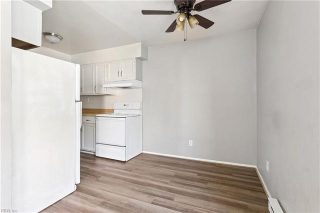 1423 E Ocean View Ave Apt 2, Norfolk, VA 23503