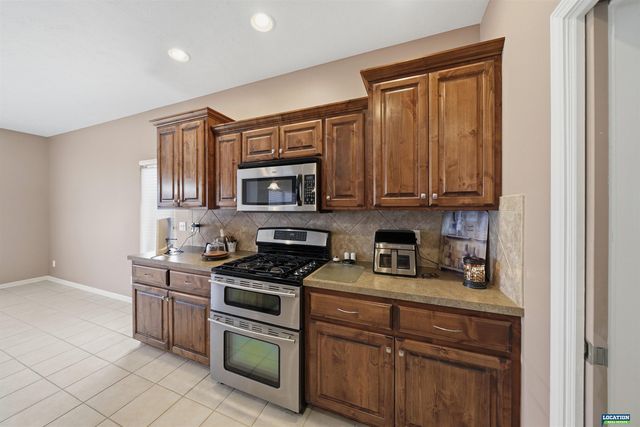 7548 Kentwell Lane, Lincoln, NE 68516