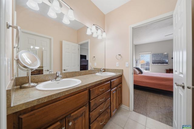 7548 Kentwell Lane, Lincoln, NE 68516