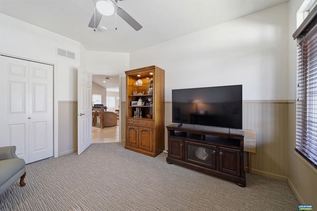 7548 Kentwell Lane, Lincoln, NE 68516