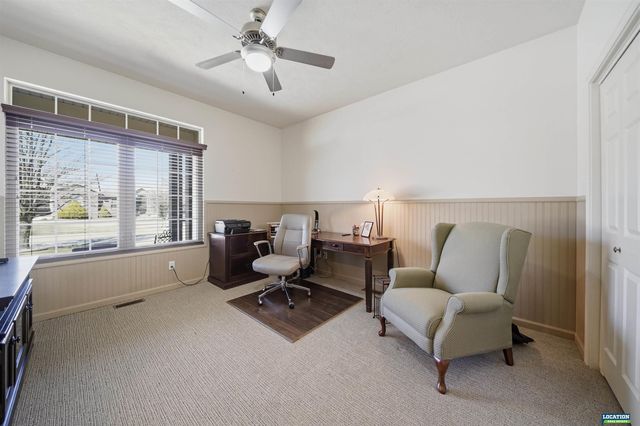 7548 Kentwell Lane, Lincoln, NE 68516