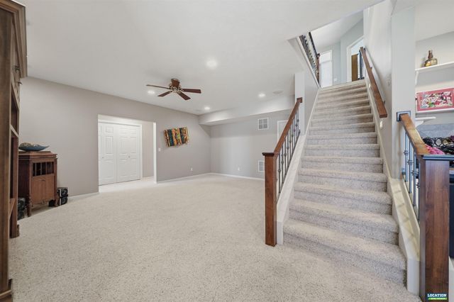 7548 Kentwell Lane, Lincoln, NE 68516