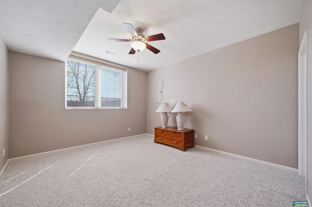 7548 Kentwell Lane, Lincoln, NE 68516