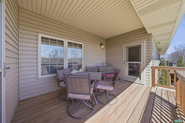 7548 Kentwell Lane, Lincoln, NE 68516