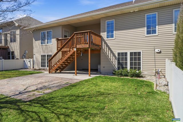 7548 Kentwell Lane, Lincoln, NE 68516