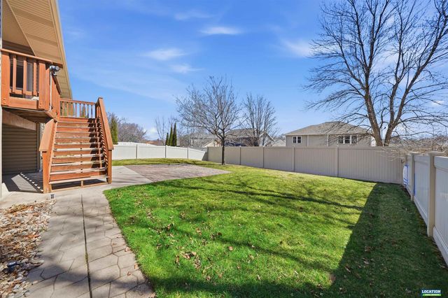 7548 Kentwell Lane, Lincoln, NE 68516