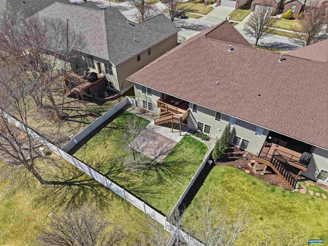 7548 Kentwell Lane, Lincoln, NE 68516